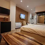 B.G Luxury Suites