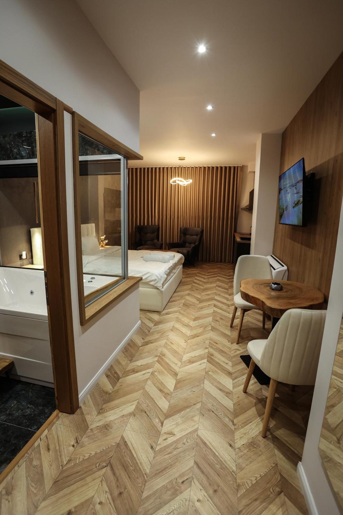 Apartament B.g Luxury Korcza