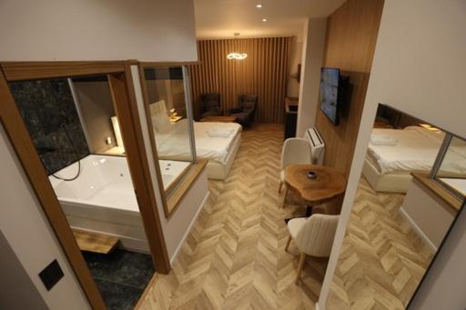 B.g Luxury Korcza